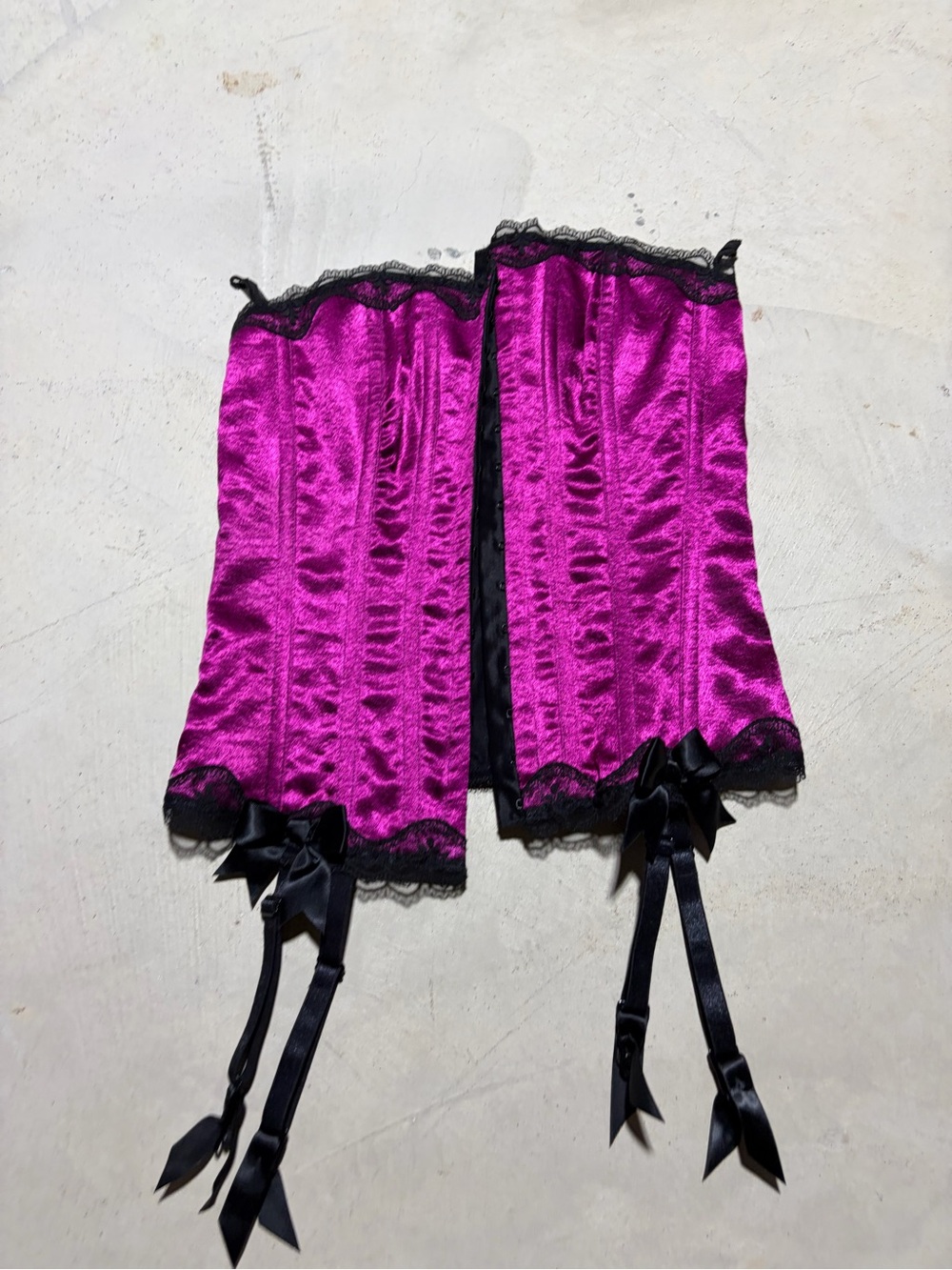 Shirley of Hollywood Fuchsia Corset Black Lace 34
